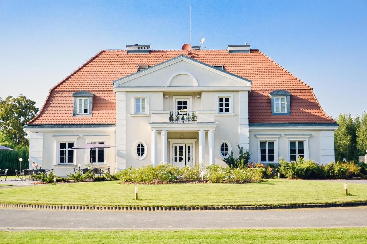 Eco Nieborow Hotell Eksteriør bilde